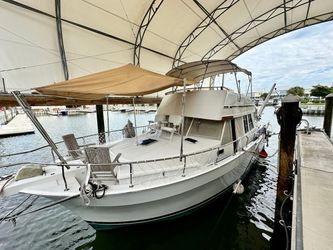 43' Mainship 2001 Yacht For Sale